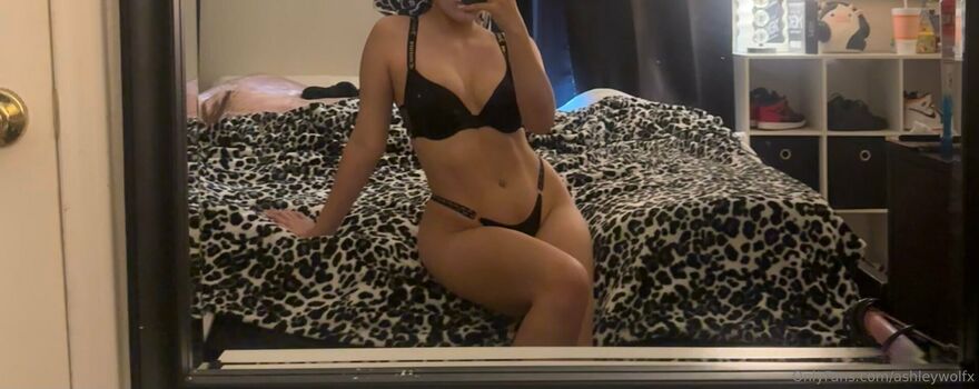 ashleywolfx