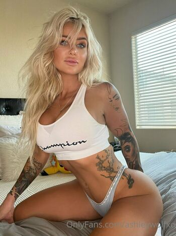 ashleywolfxo