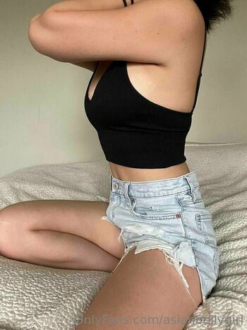 asianbellygirl