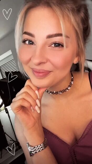 ASMR Janina