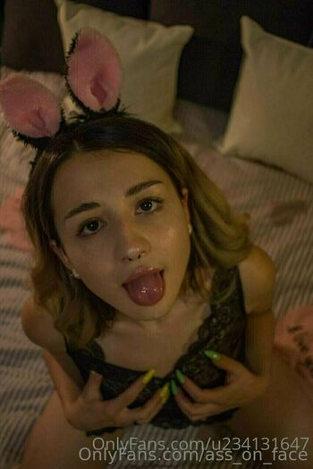 ass_on_face
