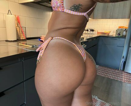 Astr0girll