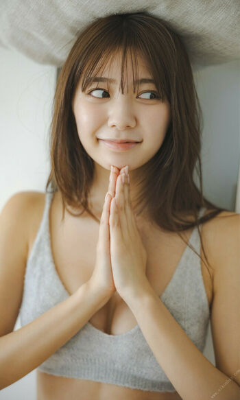 Asuka Kawazu