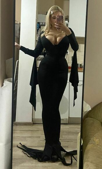 Athena Cosplay