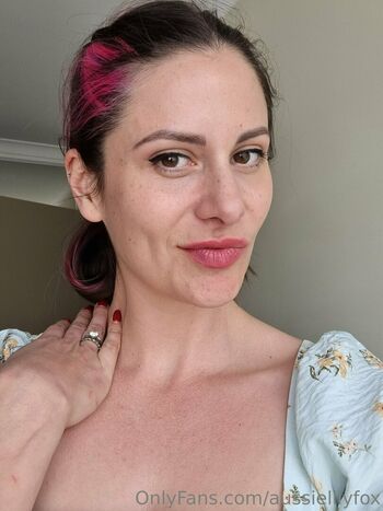 aussielilyfox