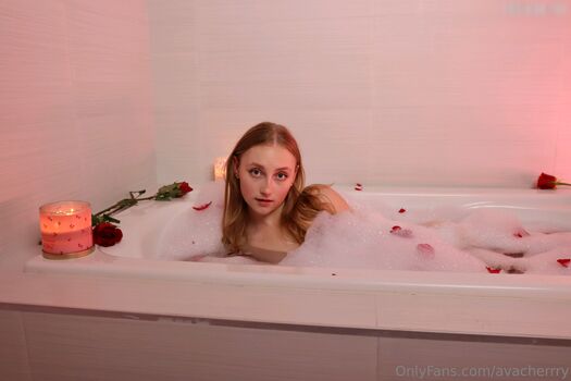 Ava.Cherrry