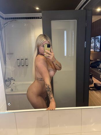 Ava Jade