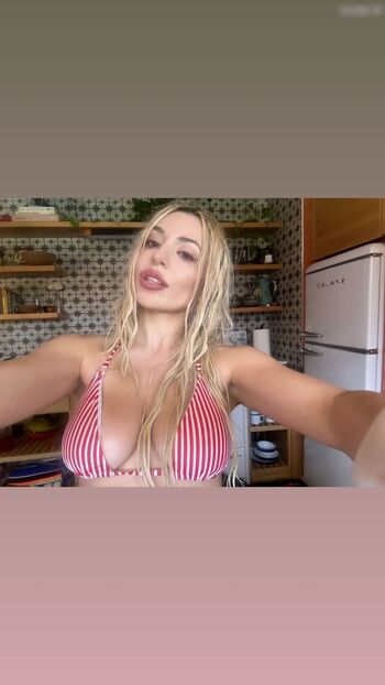 Ava Max