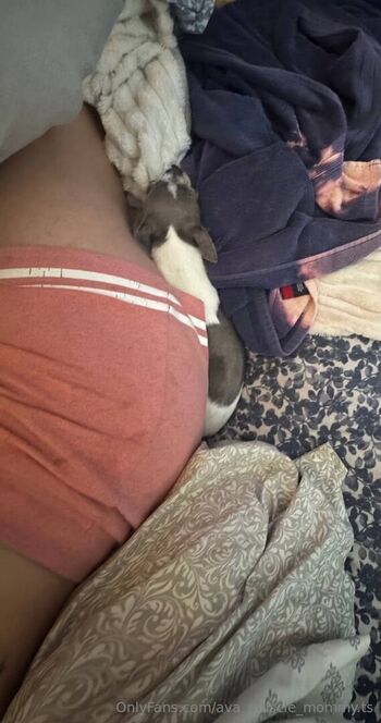 ava_muscle_mommy.ts