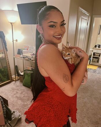 Avani Gregg