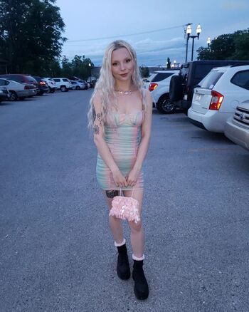 Averi Roselyn