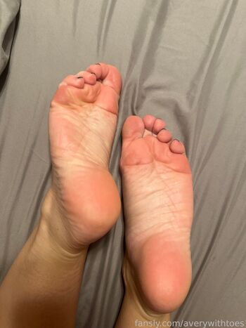averywithtoes