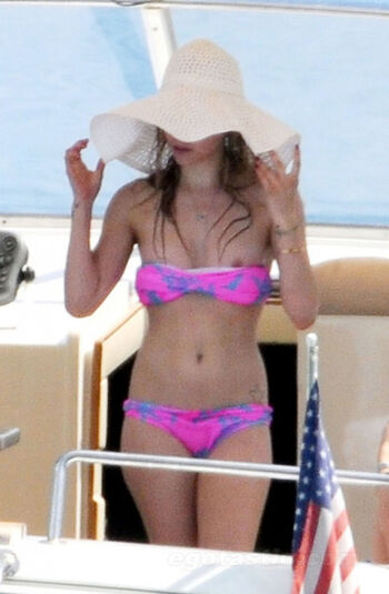 Avril Lavigne