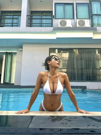 Aya Hazuki 葉月あや