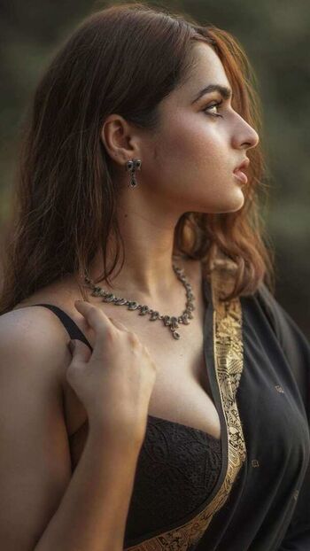 Ayesha Khan