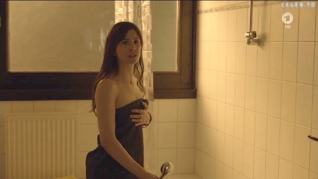 Aylin Tezel