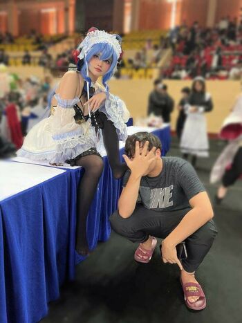 Azami Cosplayer