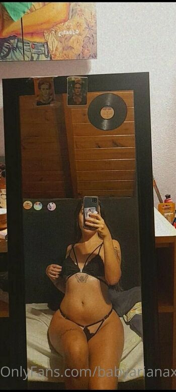 babyarianaxx
