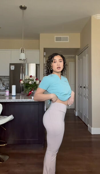 Babylena01