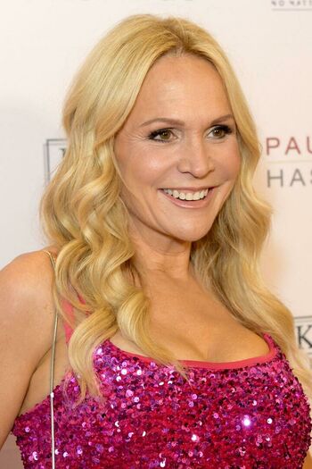 Barbara Alyn Woods