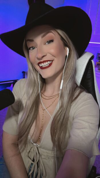BasicWitGirl