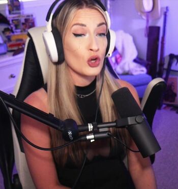 BasicWitGirl
