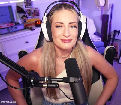BasicWitGirl