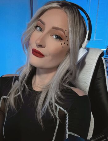 BasicWitGirl