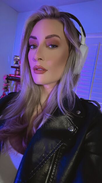 BasicWitGirl