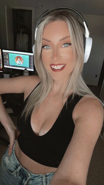 BasicWitGirl