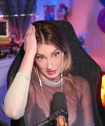 BasicWitGirl