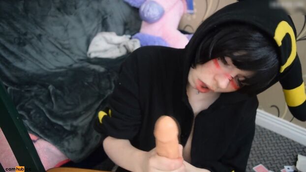 Bat Maisie