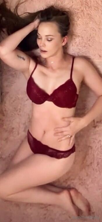 Bathtimebetty