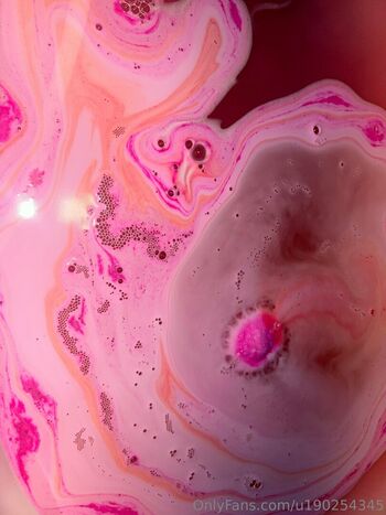 bathtimewlola