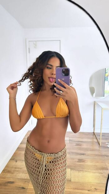 Bella Campos