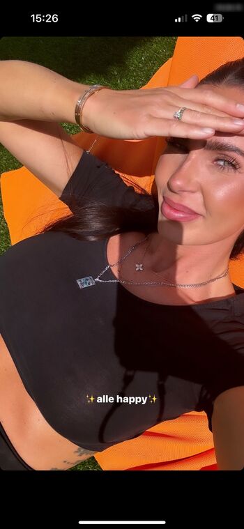 Bella Kraus