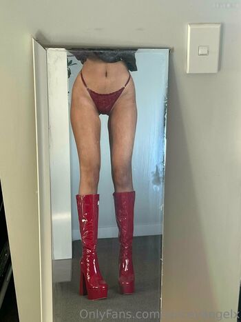 Bella Shoemark