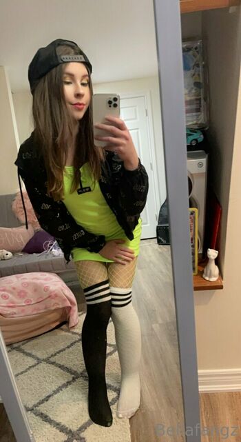 bellafangz