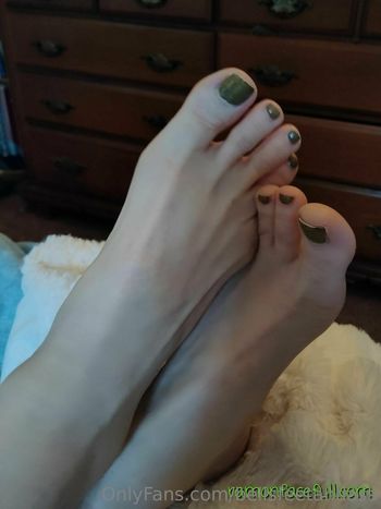 bellsfeetandass