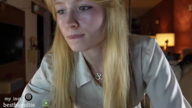 BestBlondiiecb