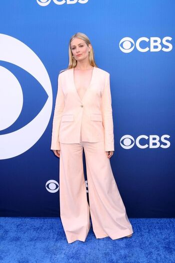 Beth Behrs