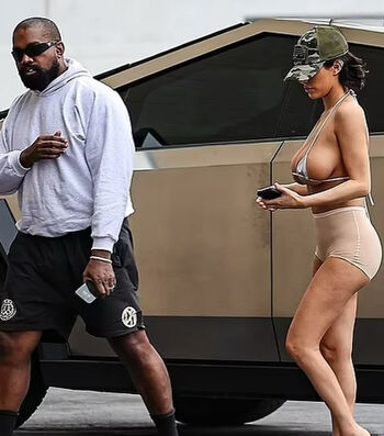 Bianca Censori