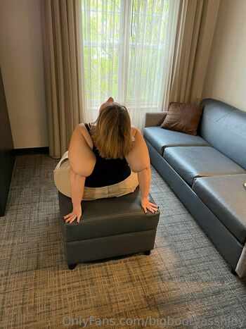 bigbootyasshley