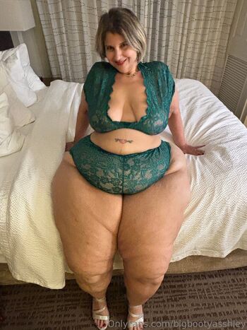 bigbootyasshley
