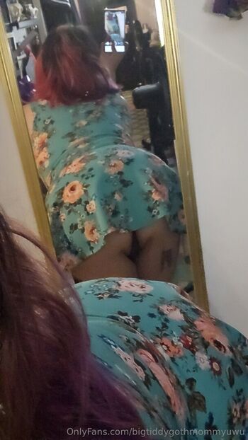 bigtiddygothmommyuwu