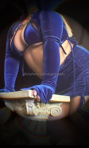 bigtitwaifu