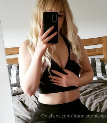 blond-sophie
