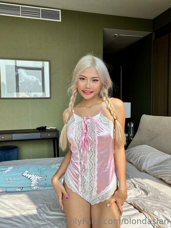 blondasian