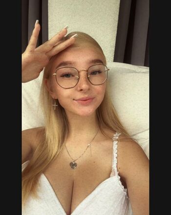 blonde_vivi