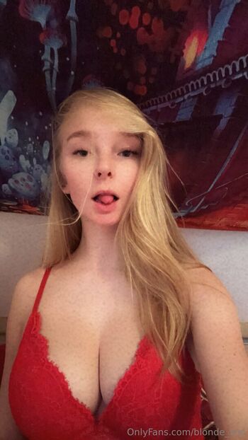 blonde_vivi